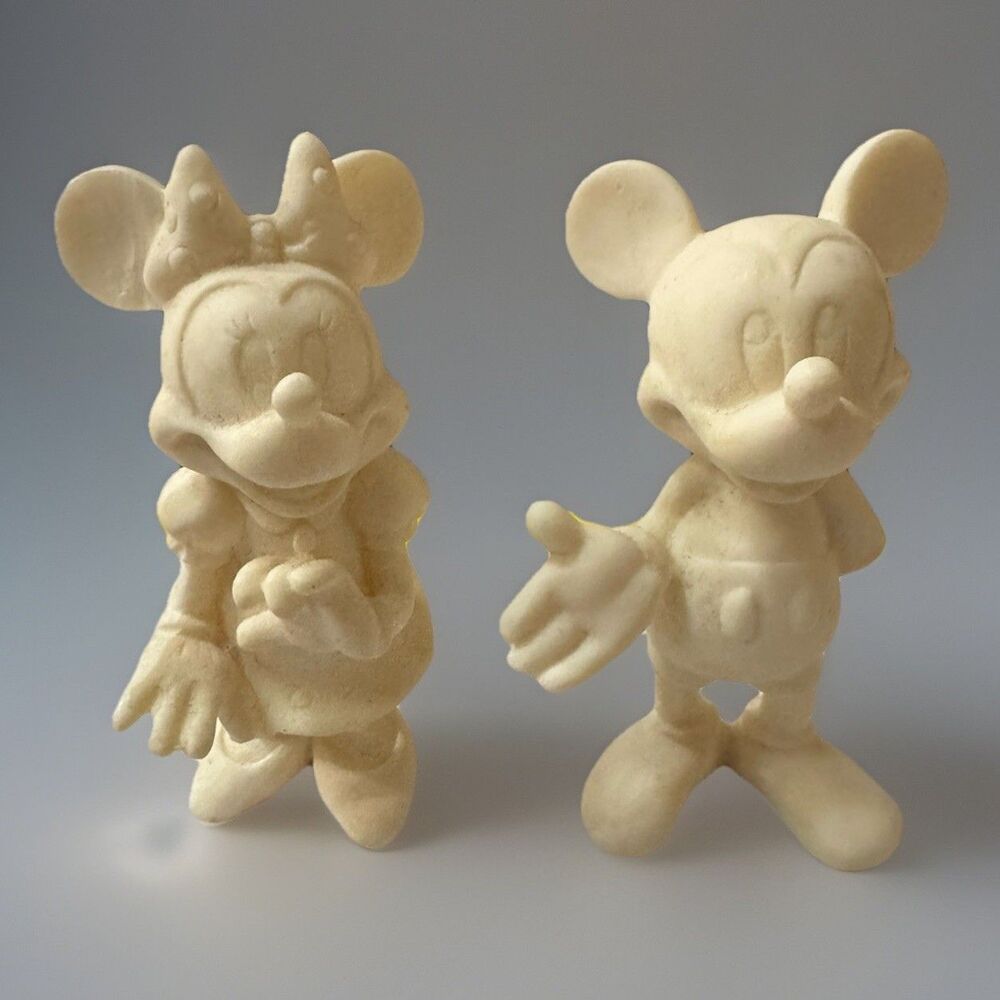 Arribas Brothers Mickey Mouse 3.25” Alabaster